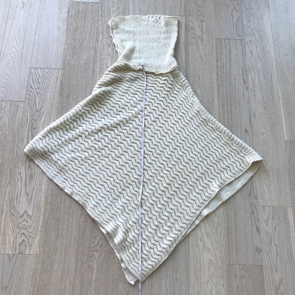 Steve Madden Cream Poncho - One Size - Picture 3 of 7